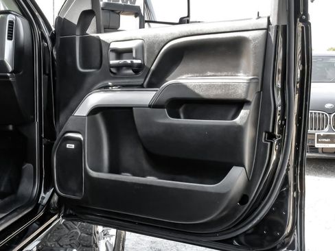 Used 2019 Chevrolet Silverado 2500 LTZ w/ Duramax Plus Package AWD/4WD image 34