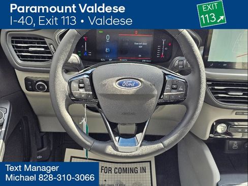 Used 2024 Ford Escape SE image 25