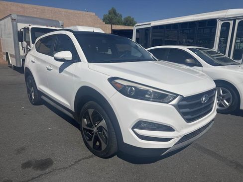 Used 2018 Hyundai Tucson Value w/ Cargo Package FWD image 17