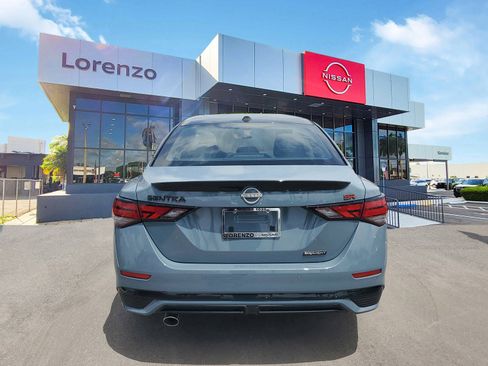 New 2025 Nissan Sentra SR w/ Midnight Edition image 5