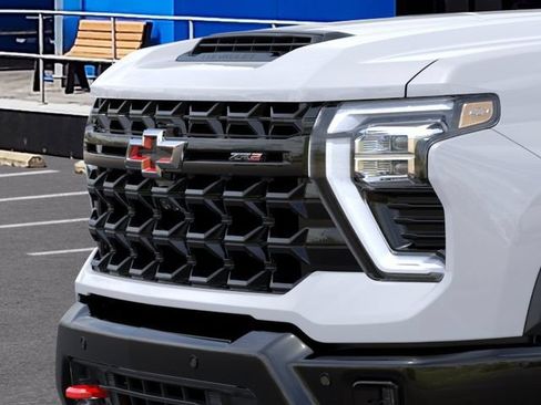 New 2026 Chevrolet Silverado 2500 ZR2 AWD/4WD image 13