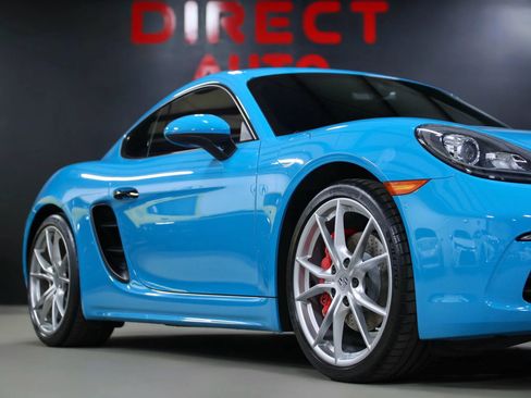 Used 2018 Porsche 718 Cayman S image 3