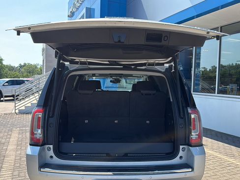 Used 2019 GMC Yukon Denali w/ Denali Ultimate Package AWD/4WD image 36