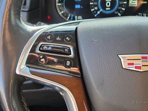 Used 2019 Cadillac Escalade Premium Luxury w/ Escalade Sport Edition AWD/4WD image 30