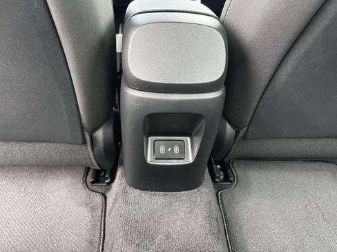 Certified 2025 Hyundai Elantra Sport FWD image 13