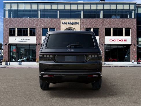 New 2026 Jeep Grand Wagoneer L Summit AWD/4WD image 7