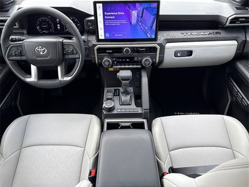 Used 2025 Toyota Tacoma Limited image 12