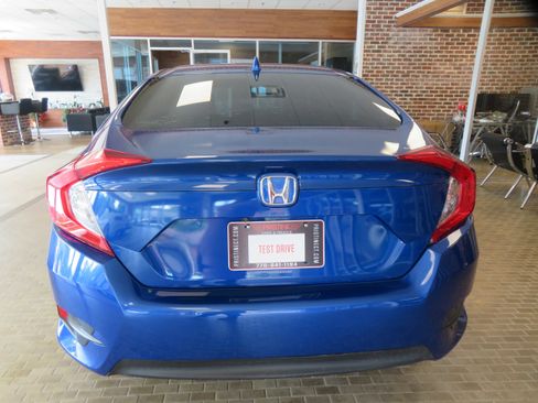 Used 2018 Honda Civic EX image 62
