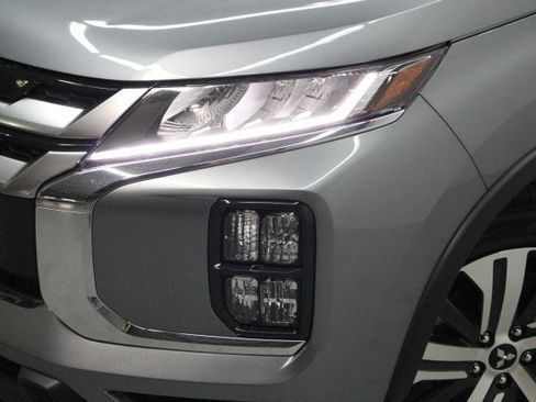 New 2026 Mitsubishi Outlander Sport SE image 2