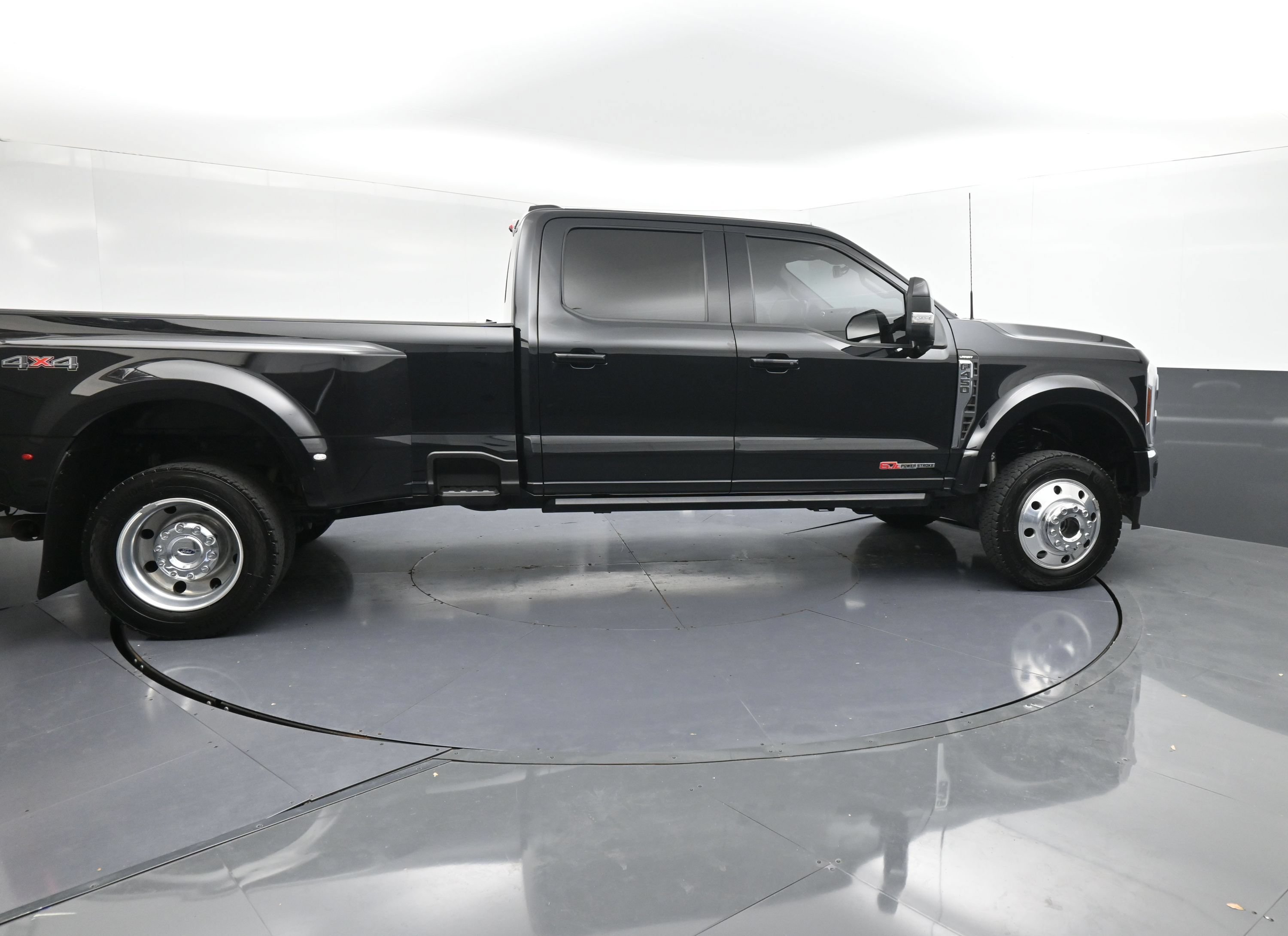 Used 2024 Ford F450 Lariat w/ Lariat Ultimate Package AWD/4WD image 9