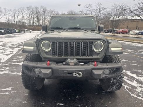 Used 2024 Jeep Wrangler Unlimited Rubicon image 2