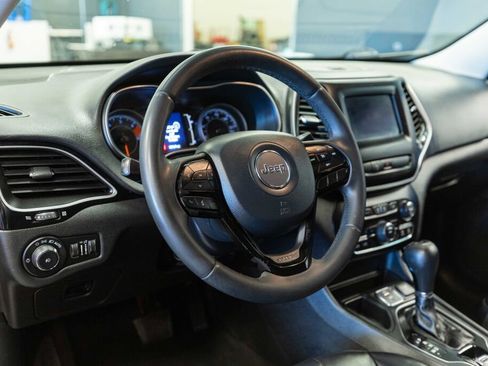 Used 2020 Jeep Cherokee Latitude Plus image 10