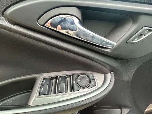 Used 2022 Chevrolet Malibu LT image 14