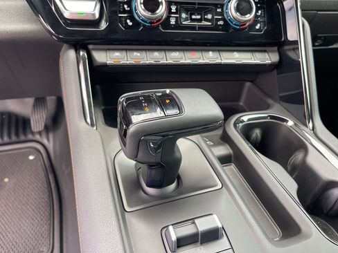 Used 2025 GMC Sierra 1500 AT4 w/ Technology Package image 14