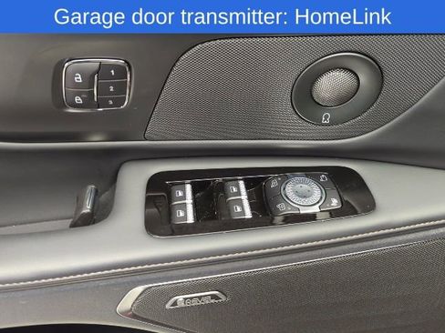 Used 2025 Lincoln Nautilus Reserve w/ Jet Appearance Package image 24