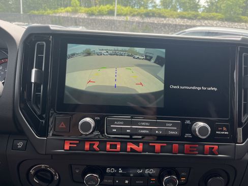 New 2025 Nissan Frontier PRO-4X image 24