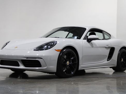 Used 2019 Porsche 718 Cayman image 8