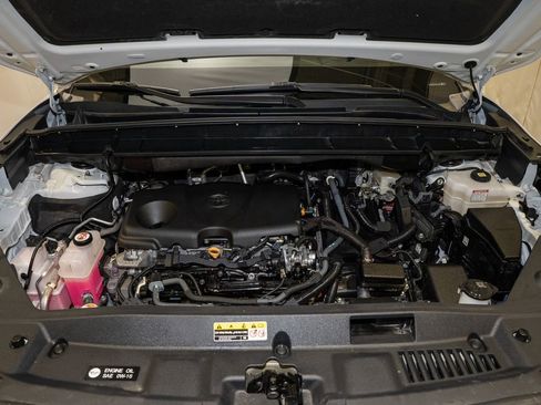 Used 2023 Toyota Highlander LE image 20