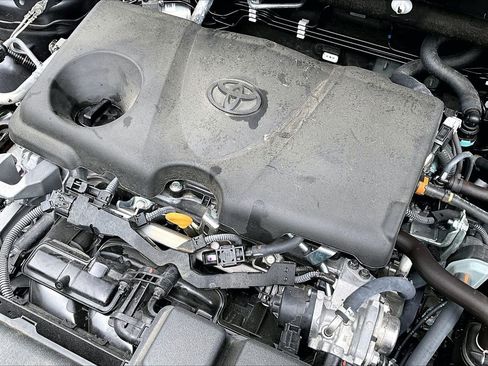 Used 2025 Toyota RAV4 XLE w/ Convenience Package FWD image 32