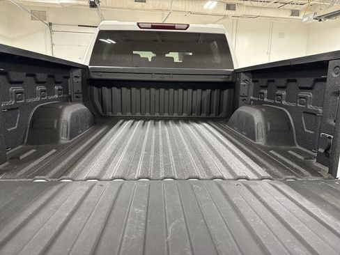 Used 2023 Chevrolet Silverado 1500 LT AWD/4WD image 23