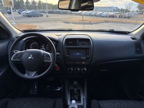 Used 2021 Mitsubishi Outlander Sport ES image 16