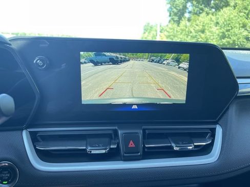 Used 2025 Chevrolet TrailBlazer LS w/ LS Convenience Package FWD image 14