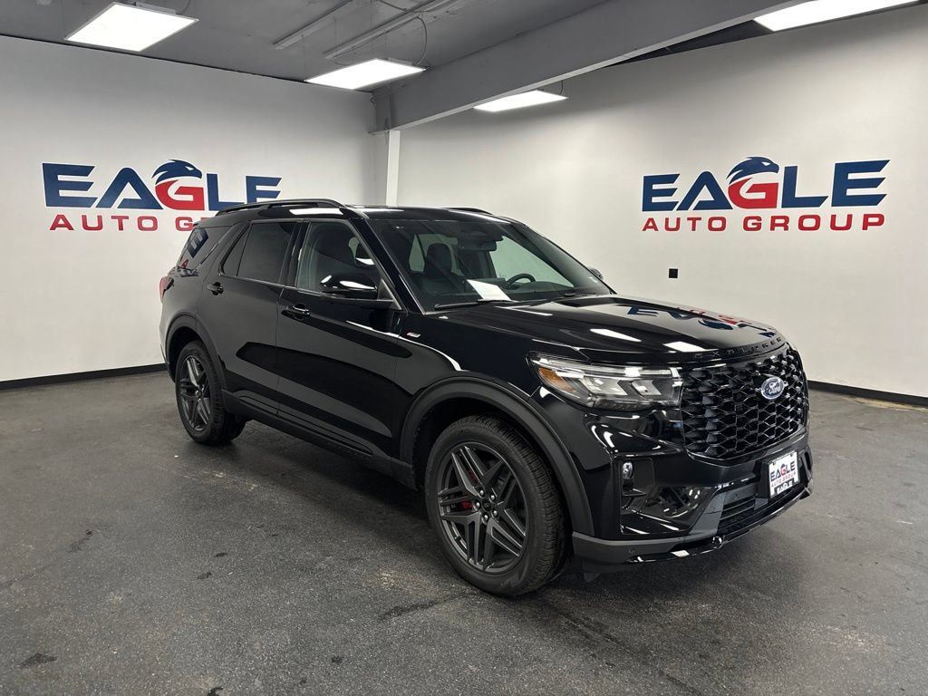 New 2026 Ford Explorer ST-Line w/ ST-Line Street Pack AWD/4WD image 1