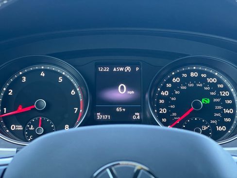 Used 2021 Volkswagen Atlas Cross Sport SE image 12