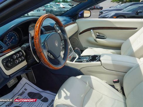 Used 2012 Maserati GranTurismo Sport image 22