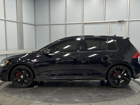 Used 2017 Volkswagen Golf S image 4