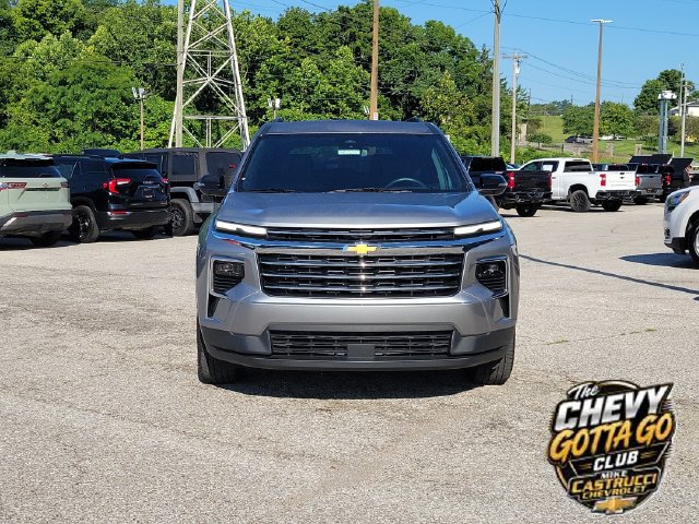 Used 2026 Chevrolet Traverse LT AWD/4WD image 8