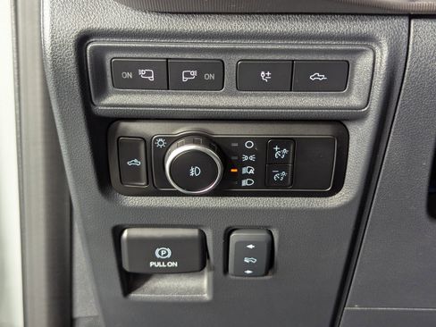 Certified 2023 Ford F150 Raptor w/ Raptor Carbon Fiber Package image 31