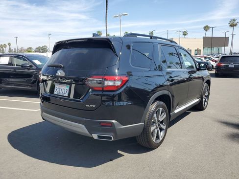 Used 2025 Honda Pilot Elite image 4