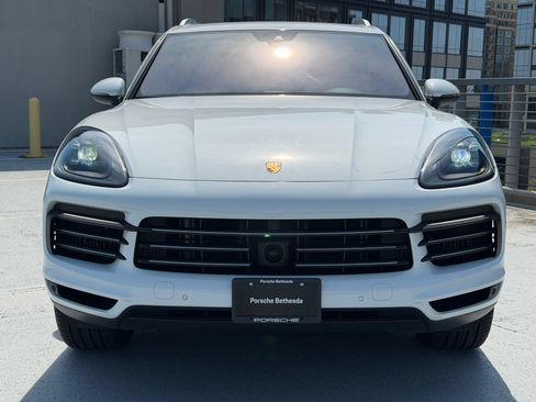 Certified 2023 Porsche Cayenne AWD/4WD image 6