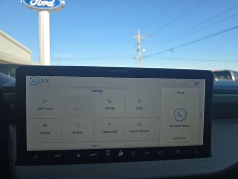 New 2026 Ford Maverick XLT w/ XLT Luxury Package FWD image 19