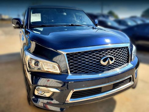 Used 2017 INFINITI QX80 4WD w/ Driver Assistance Package image 21