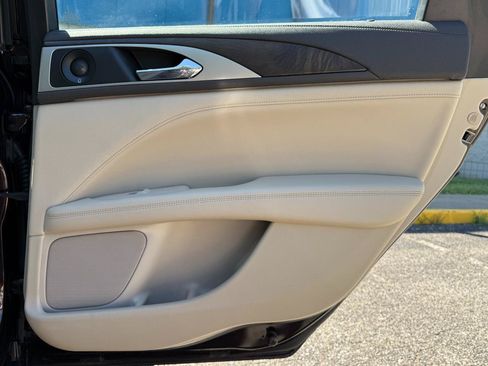 Used 2020 Lincoln MKZ Reserve FWD image 21