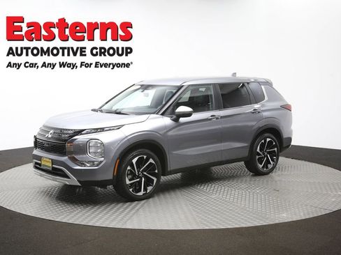 Used 2024 Mitsubishi Outlander SE image 56