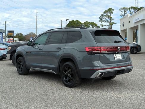 New 2026 Volkswagen Atlas Peak Edition image 5