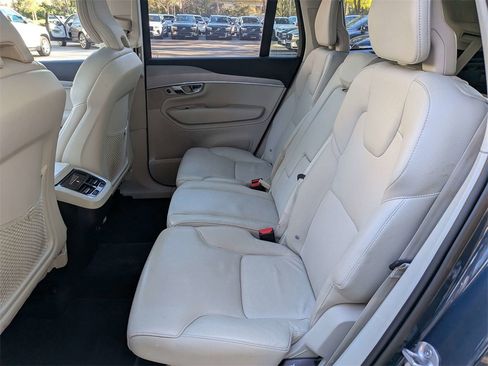Certified 2023 Volvo XC90 B5 Core image 15