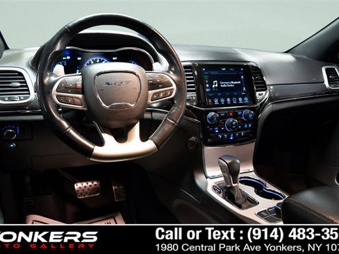 Used 2021 Jeep Grand Cherokee SRT image 34