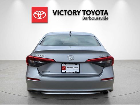 Used 2023 Honda Civic Sport image 7