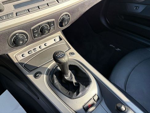 Used 2004 BMW Z4 2.5i image 35