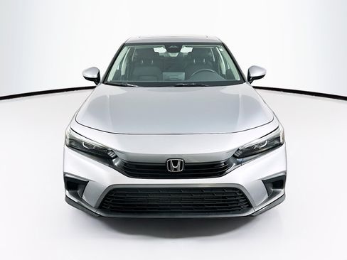 Used 2023 Honda Civic EX image 2