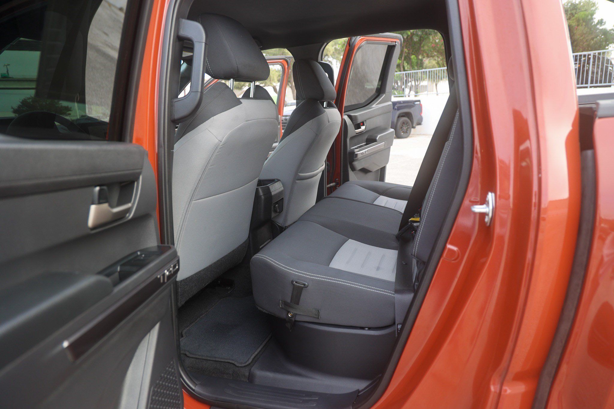 Certified 2025 Toyota Tacoma TRD Off-Road AWD/4WD image 36