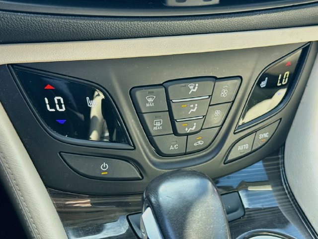 Used 2020 Buick Envision Essence FWD image 21