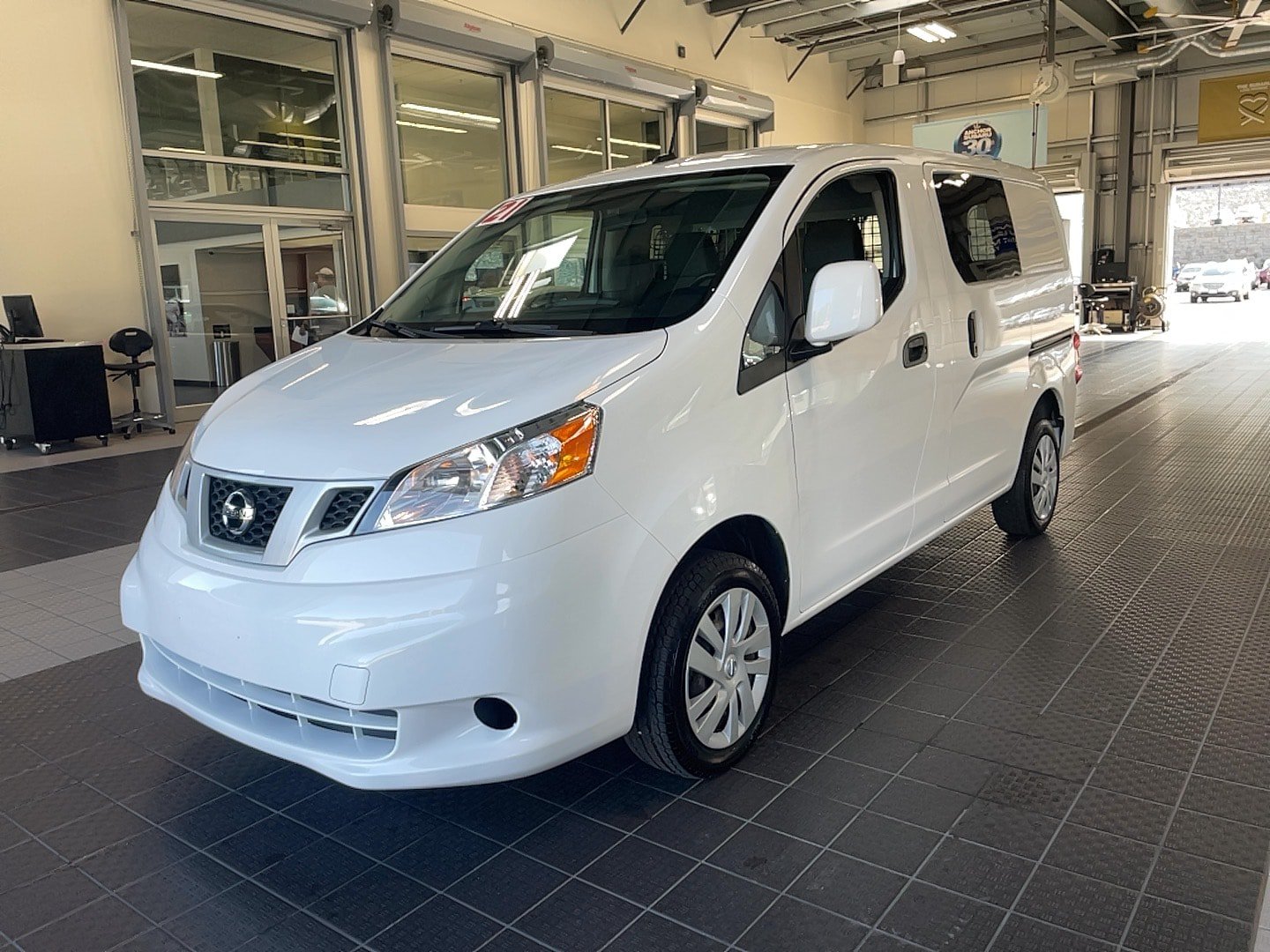 Used 2021 Nissan NV200 SV w/ Sliding Door Glass Package FWD image 4