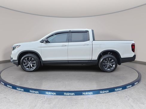 Certified 2023 Honda Ridgeline Sport image 9