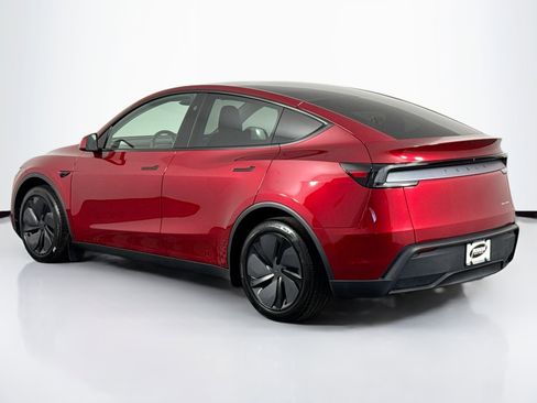 Used 2026 Tesla Model Y Long Range image 9