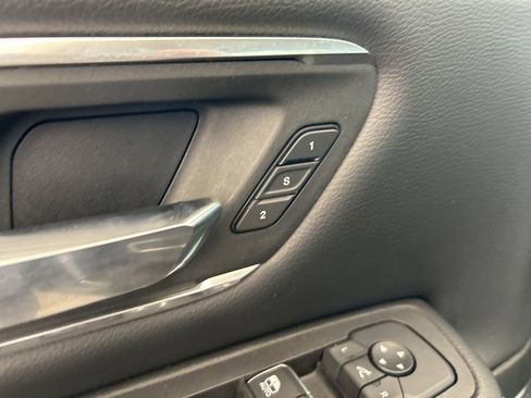Used 2025 RAM 1500 Laramie w/ Sport Appearance Package image 43